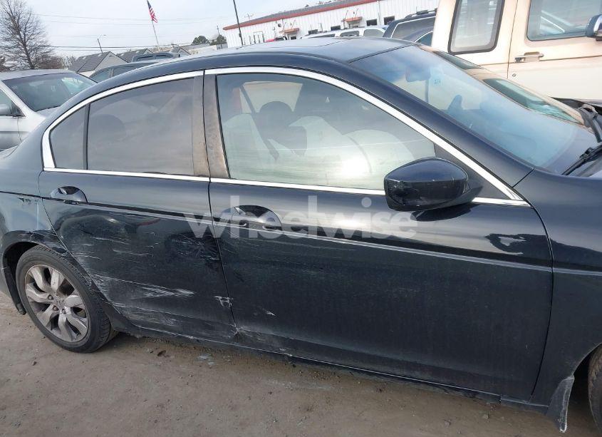 Photo 13 of 2010 Honda Accord 2.4 EX-L (VIN 1HGCP2F80AA023986)