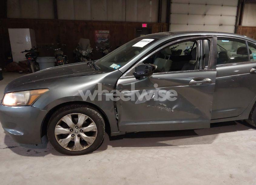 Photo 6 of 2010 Honda Accord 2.4 EX-L (VIN 1HGCP2F80AA050346)