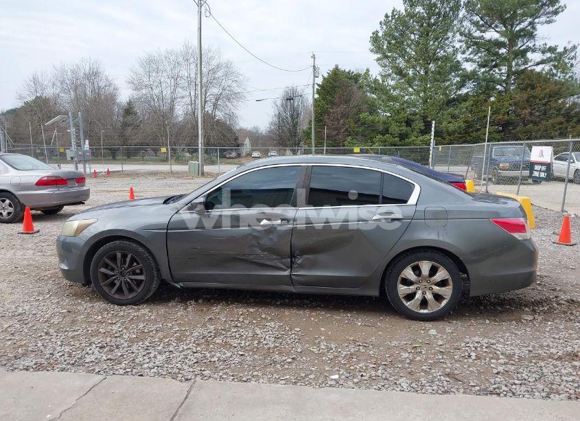 Photo 14 of 2010 Honda Accord 2.4 EX-L (VIN 1HGCP2F80AA074730)