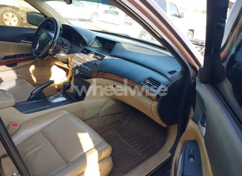 Photo 5 of 2011 Honda Accord 2.4 EX-L (VIN 1HGCP2F80BA056133)