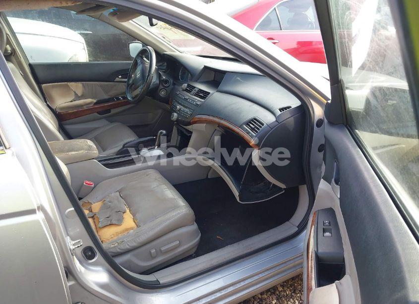 Photo 5 of 2011 Honda Accord 2.4 EX-L (VIN 1HGCP2F80BA097278)