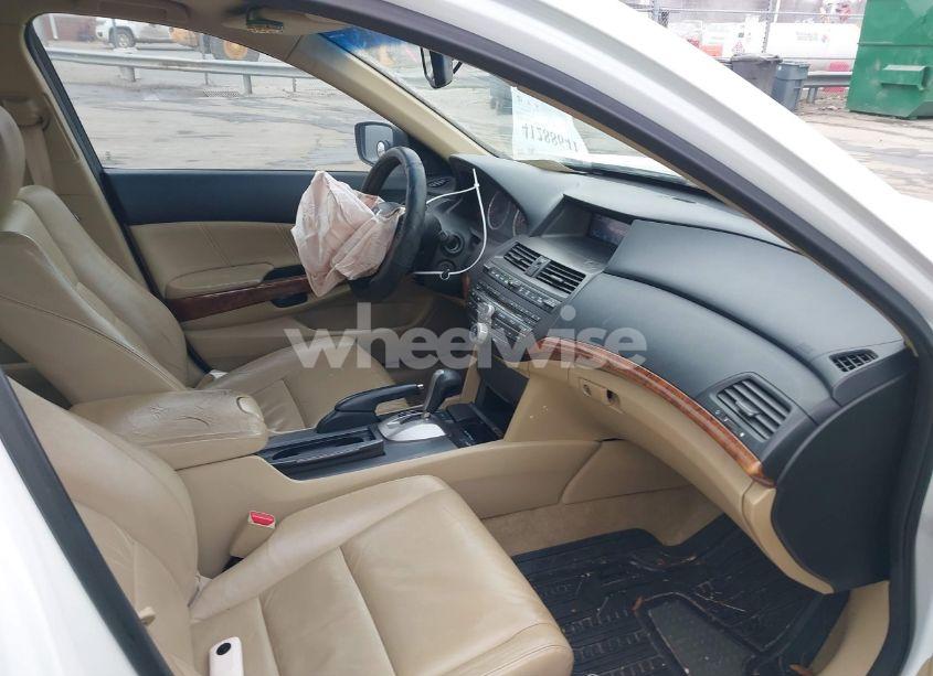 Photo 5 of 2011 Honda Accord 2.4 EX-L (VIN 1HGCP2F80BA144714)