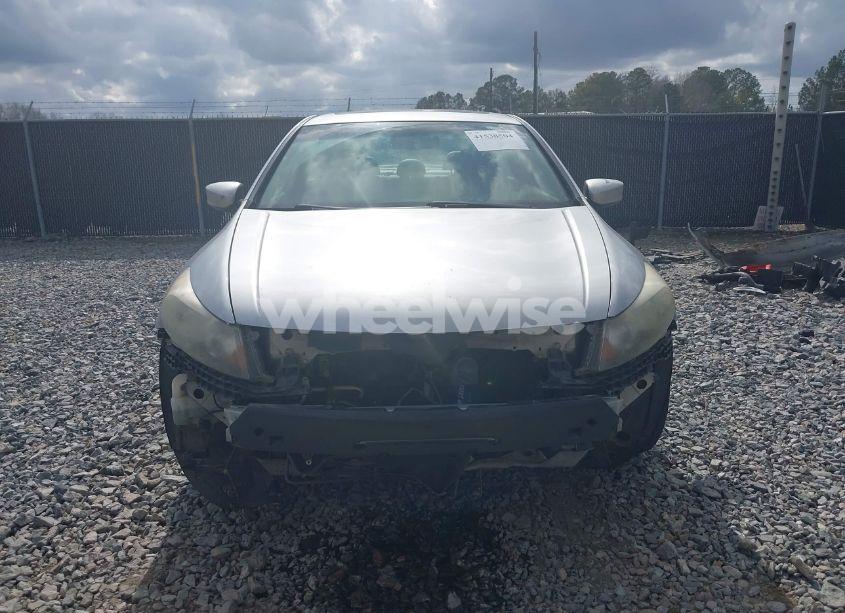 Photo 13 of 2010 Honda Accord 2.4 EX-L (VIN 1HGCP2F81AA003181)