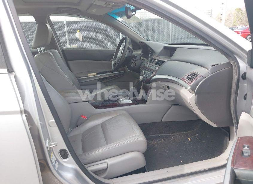 Photo 5 of 2010 Honda Accord 2.4 EX-L (VIN 1HGCP2F81AA003181)