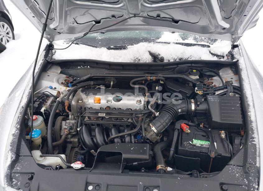 Photo 10 of 2010 Honda Accord 2.4 EX-L (VIN 1HGCP2F81AA059119)