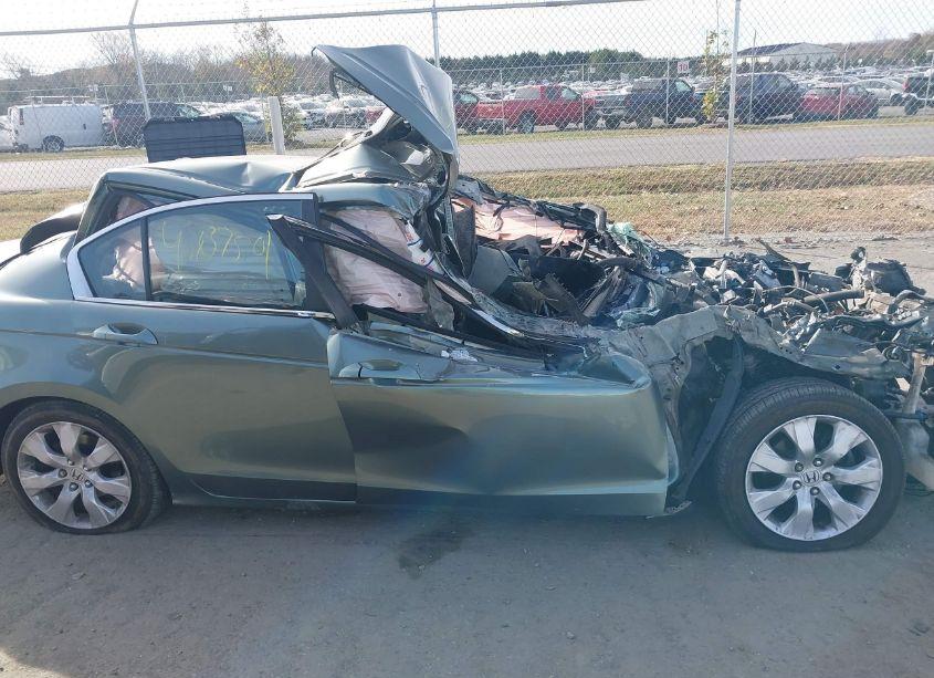 Photo 12 of 2010 Honda Accord 2.4 EX-L (VIN 1HGCP2F81AA110084)