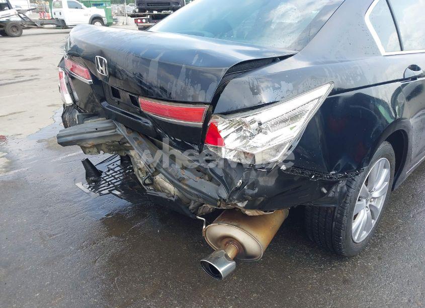 Photo 17 of 2011 Honda Accord 2.4 EX-L (VIN 1HGCP2F81BA008995)