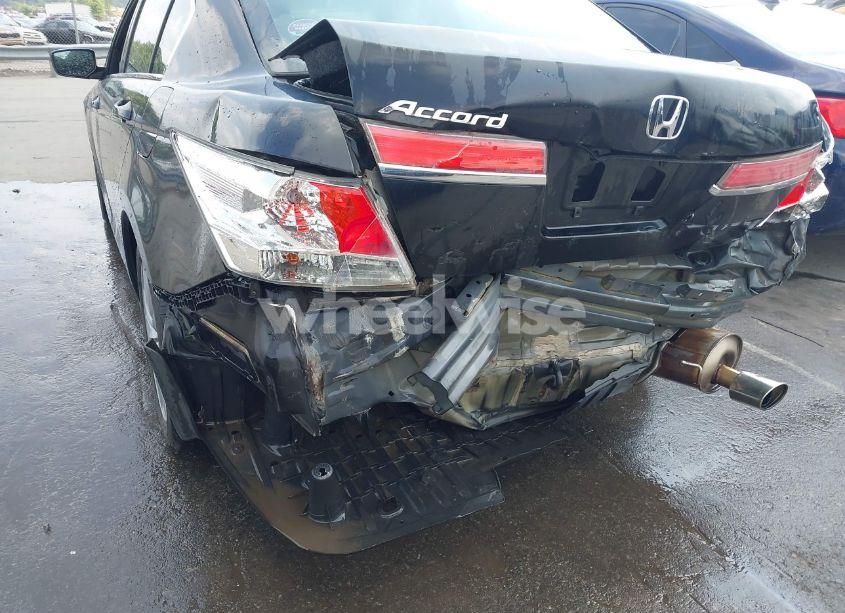 Photo 6 of 2011 Honda Accord 2.4 EX-L (VIN 1HGCP2F81BA008995)