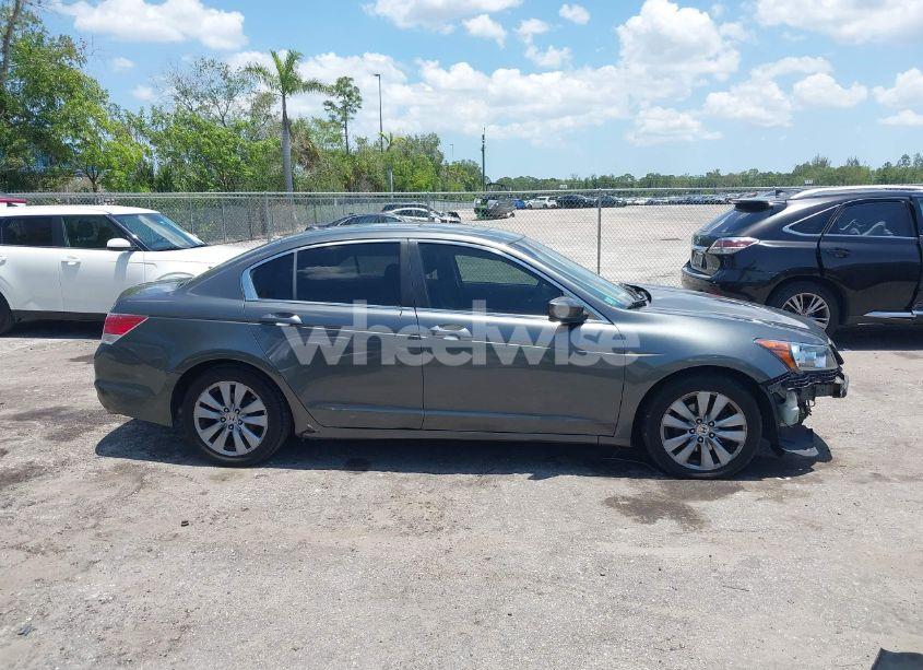 Photo 13 of 2011 Honda Accord 2.4 EX-L (VIN 1HGCP2F81BA015607)
