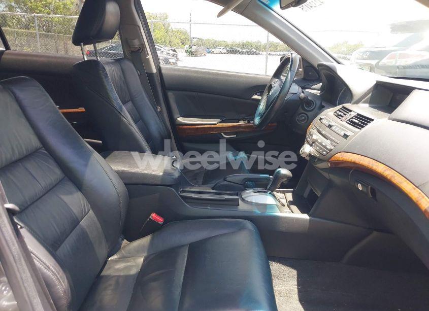 Photo 5 of 2011 Honda Accord 2.4 EX-L (VIN 1HGCP2F81BA015607)