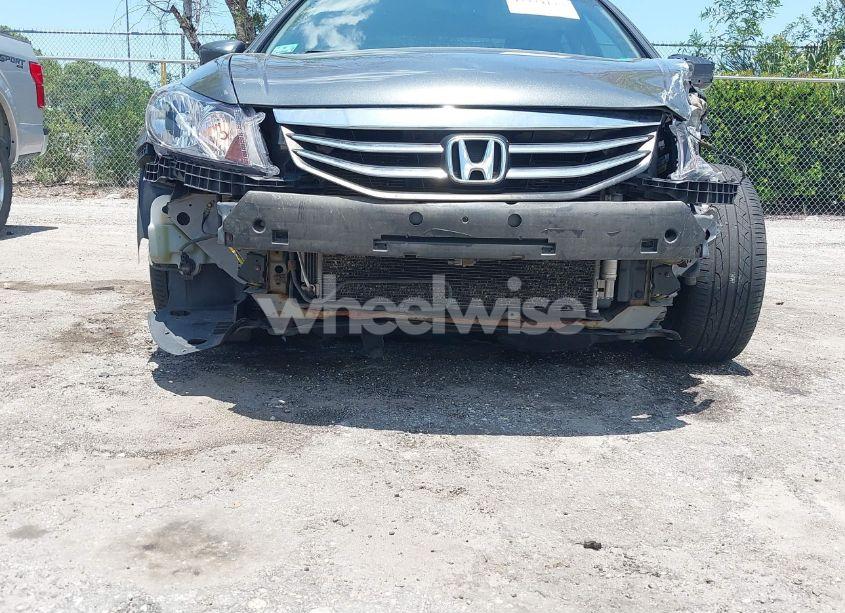Photo 6 of 2011 Honda Accord 2.4 EX-L (VIN 1HGCP2F81BA015607)