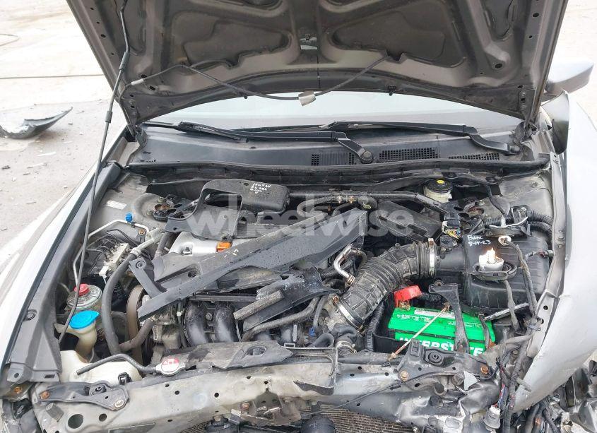 Photo 10 of 2011 Honda Accord 2.4 EX-L (VIN 1HGCP2F81BA015624)