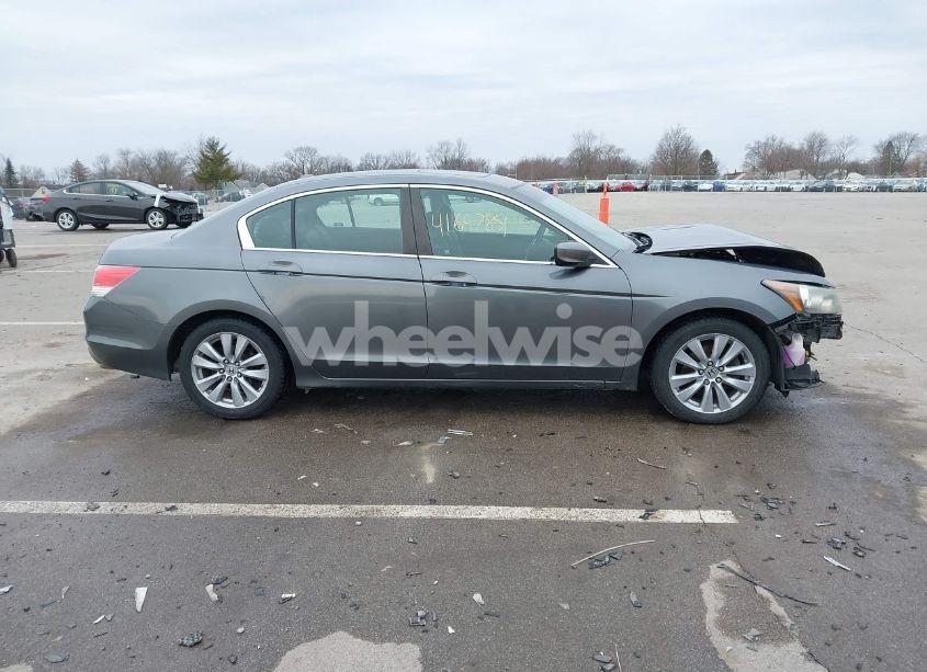 Photo 14 of 2011 Honda Accord 2.4 EX-L (VIN 1HGCP2F81BA015624)