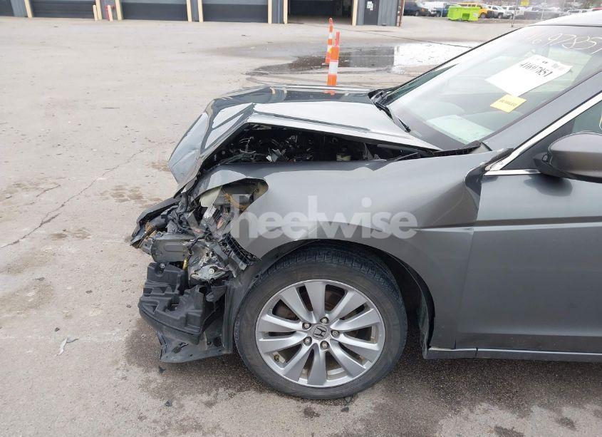 Photo 18 of 2011 Honda Accord 2.4 EX-L (VIN 1HGCP2F81BA015624)