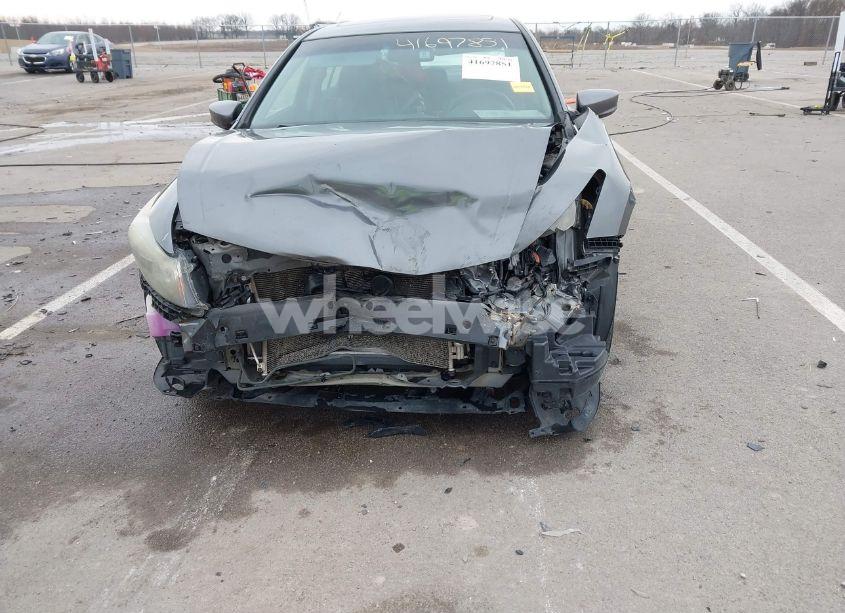 Photo 6 of 2011 Honda Accord 2.4 EX-L (VIN 1HGCP2F81BA015624)