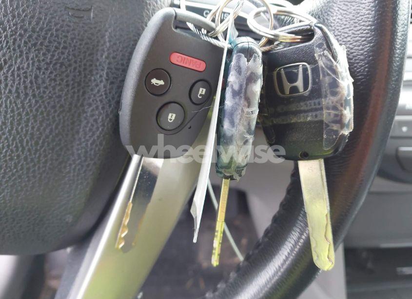 Photo 11 of 2011 Honda Accord 2.4 EX-L (VIN 1HGCP2F81BA040684)