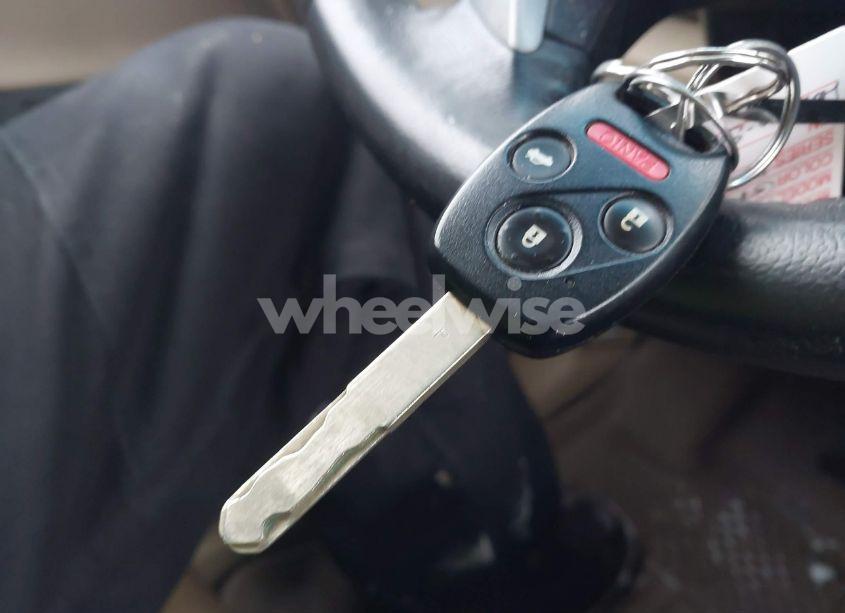 Photo 11 of 2011 Honda Accord 2.4 EX-L (VIN 1HGCP2F81BA055248)