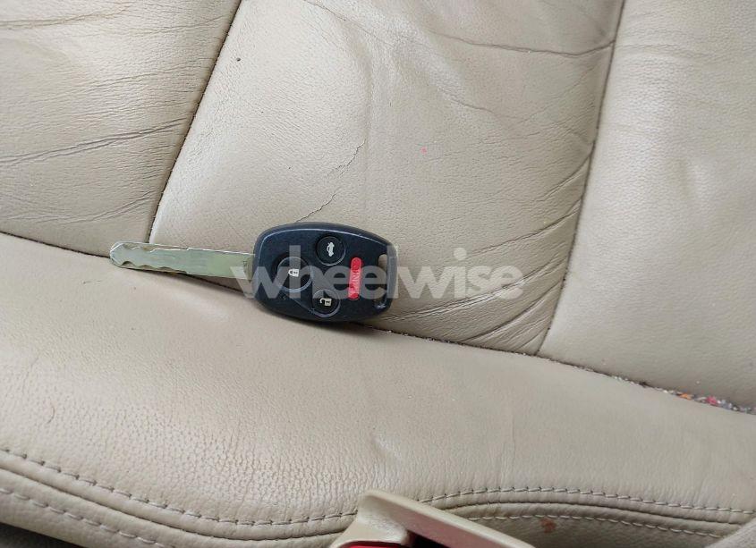 Photo 11 of 2011 Honda Accord 2.4 EX-L (VIN 1HGCP2F81BA068761)