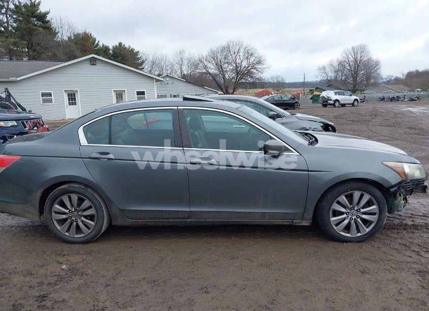 Photo 14 of 2011 Honda Accord 2.4 EX-L (VIN 1HGCP2F81BA094647)
