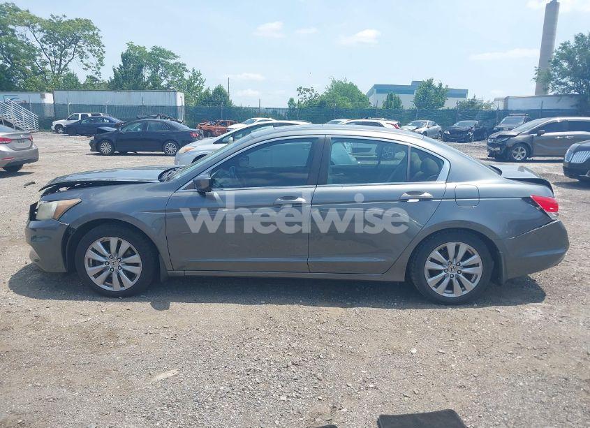 Photo 14 of 2012 Honda Accord 2.4 EX-L (VIN 1HGCP2F81CA032800)
