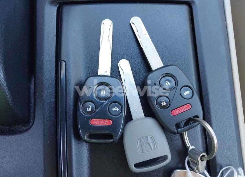 Photo 11 of 2010 Honda Accord 2.4 EX-L (VIN 1HGCP2F82AA033869)