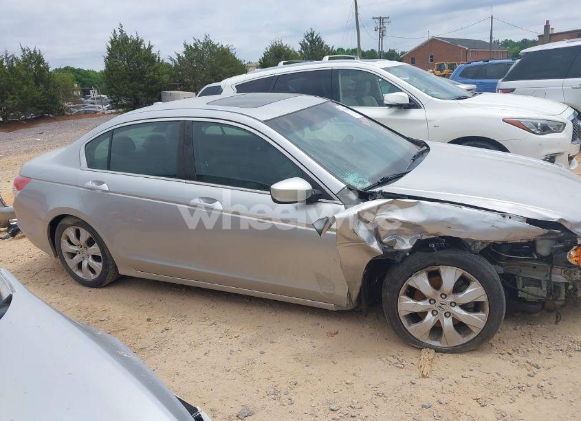 Photo 12 of 2010 Honda Accord 2.4 EX-L (VIN 1HGCP2F82AA109963)