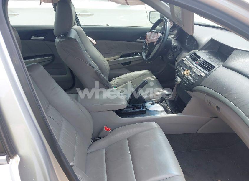 Photo 5 of 2010 Honda Accord 2.4 EX-L (VIN 1HGCP2F82AA109963)