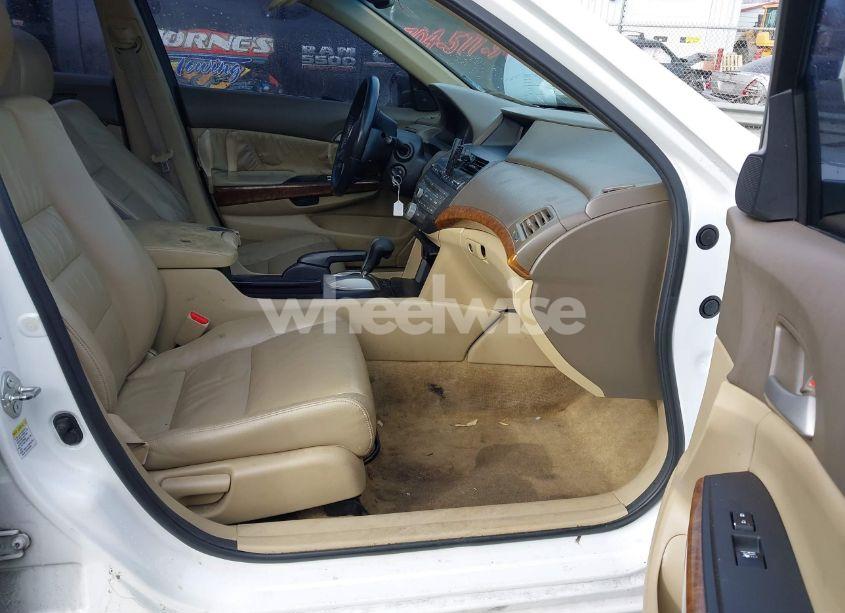 Photo 5 of 2010 Honda Accord 2.4 EX-L (VIN 1HGCP2F82AA154594)