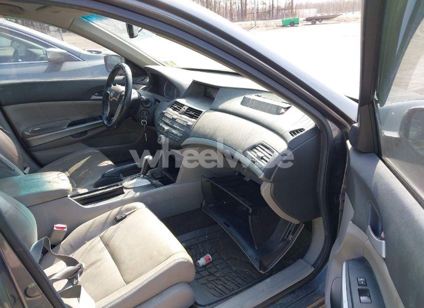 Photo 5 of 2010 Honda Accord 2.4 EX-L (VIN 1HGCP2F82AA167202)