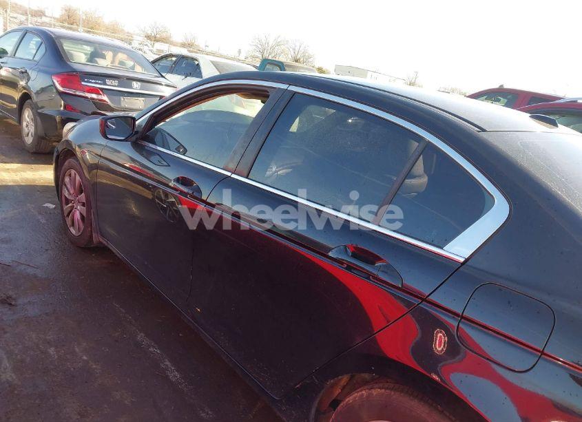 Photo 14 of 2011 Honda Accord 2.4 EX-L (VIN 1HGCP2F82BA005488)