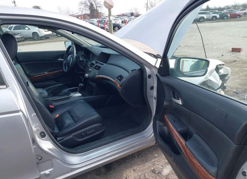 Photo 5 of 2011 Honda Accord 2.4 EX-L (VIN 1HGCP2F82BA006947)