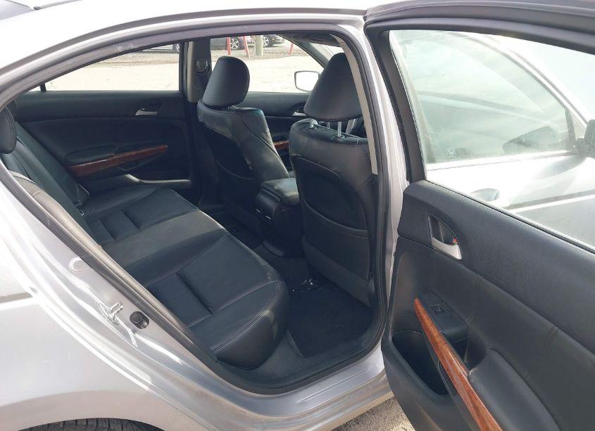 Photo 8 of 2011 Honda Accord 2.4 EX-L (VIN 1HGCP2F82BA006947)