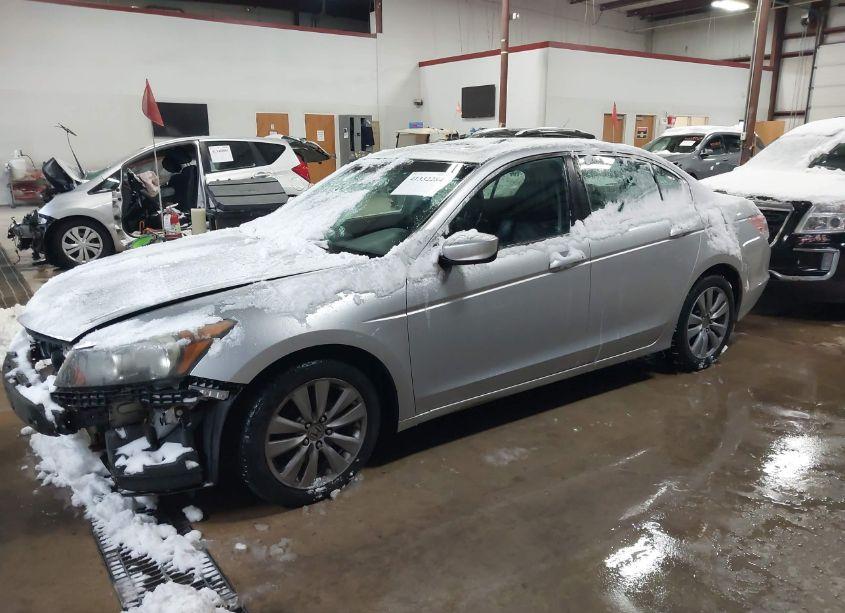 Photo 2 of 2011 Honda Accord 2.4 EX-L (VIN 1HGCP2F82BA027054)