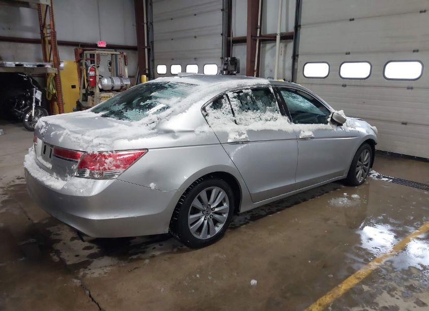 Photo 4 of 2011 Honda Accord 2.4 EX-L (VIN 1HGCP2F82BA027054)