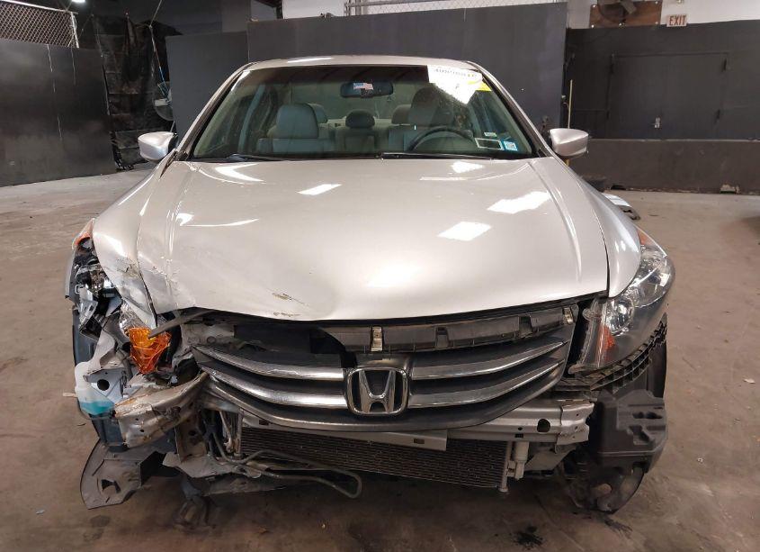 Photo 13 of 2011 Honda Accord 2.4 EX-L (VIN 1HGCP2F82BA033355)