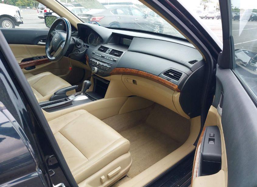 Photo 5 of 2011 Honda Accord 2.4 EX-L (VIN 1HGCP2F82BA059678)