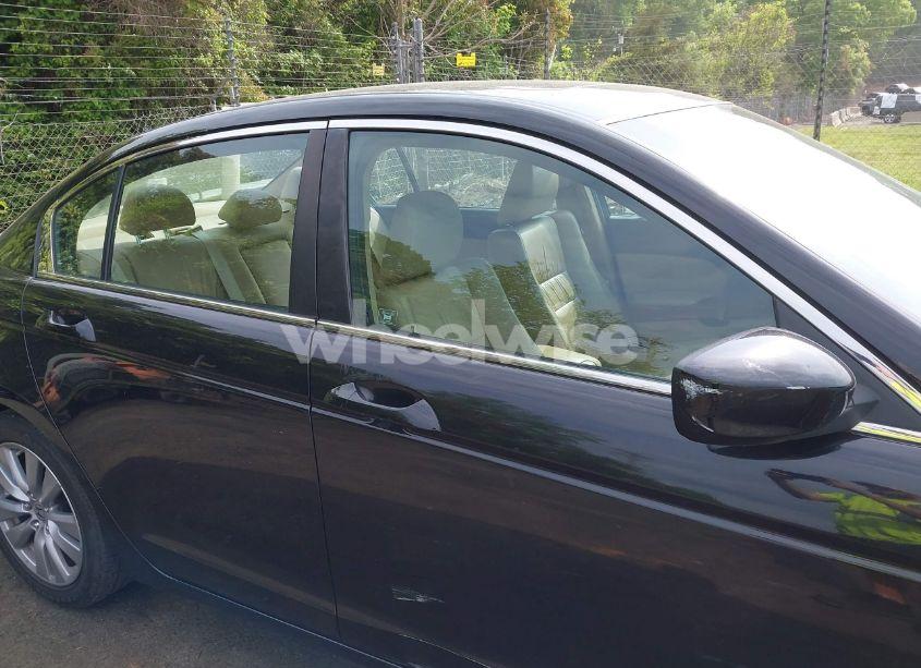 Photo 13 of 2012 Honda Accord 2.4 EX-L (VIN 1HGCP2F82CA098997)