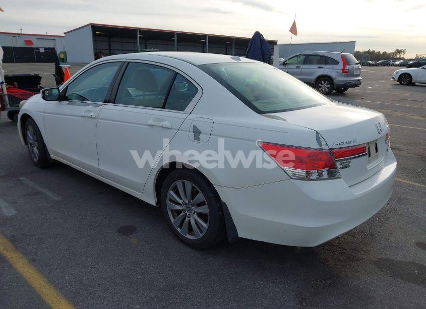 Photo 3 of 2011 Honda Accord 2.4 EX-L (VIN 1HGCP2F83BA003782)