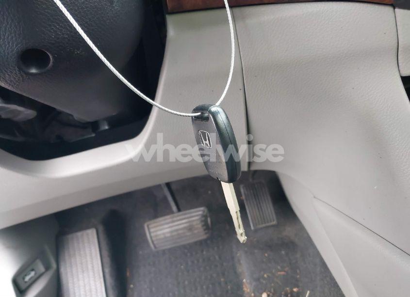 Photo 11 of 2011 Honda Accord 2.4 EX-L (VIN 1HGCP2F83BA013437)