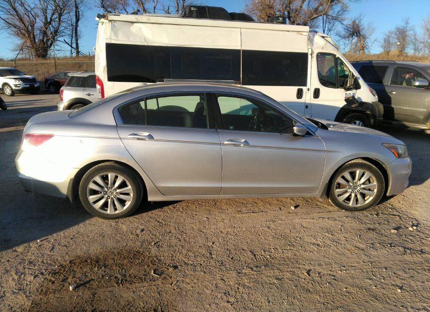 Photo 13 of 2011 Honda Accord 2.4 EX-L (VIN 1HGCP2F83BA020419)