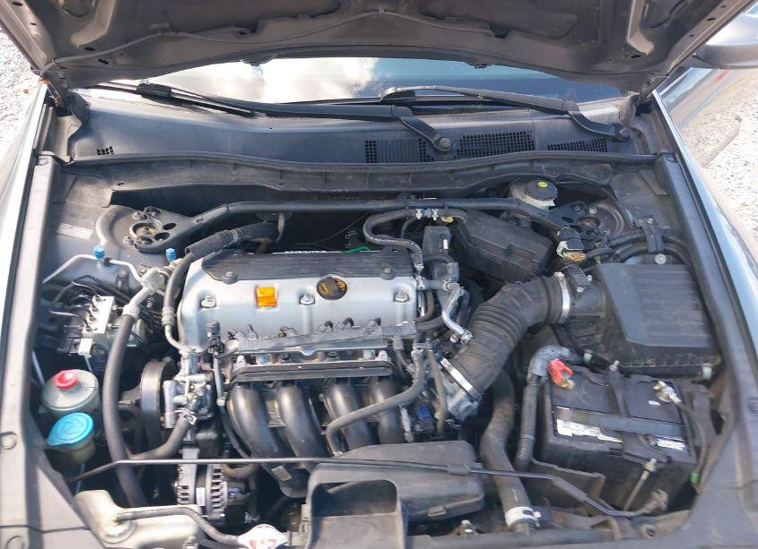 Photo 10 of 2011 Honda Accord 2.4 EX-L (VIN 1HGCP2F83BA100092)