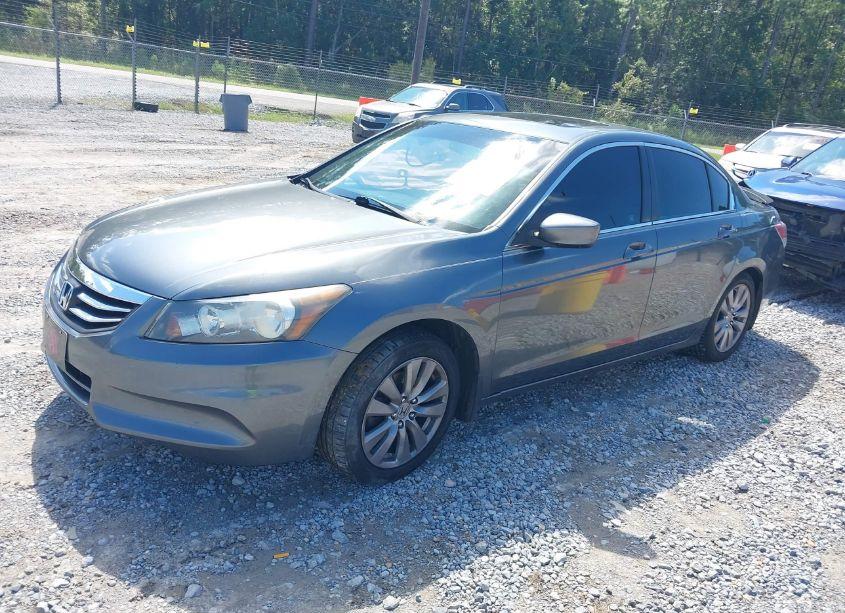 Photo 2 of 2011 Honda Accord 2.4 EX-L (VIN 1HGCP2F83BA100092)