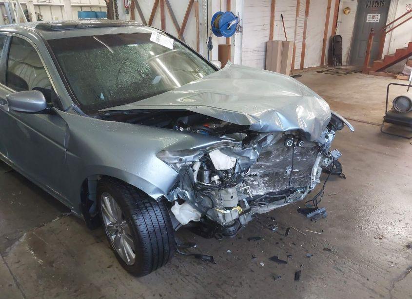 Photo 17 of 2011 Honda Accord 2.4 EX-L (VIN 1HGCP2F83BA120682)