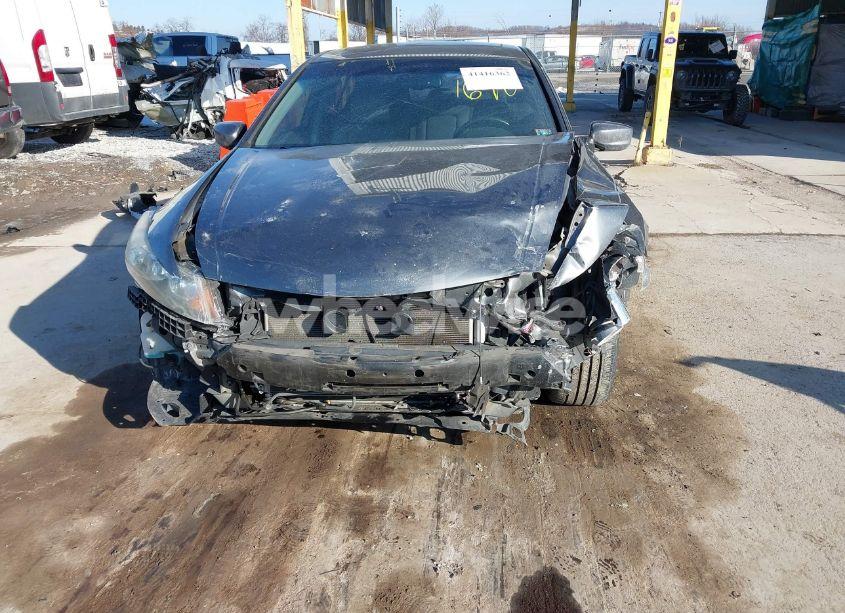 Photo 6 of 2011 Honda Accord 2.4 EX-L (VIN 1HGCP2F83BA121640)