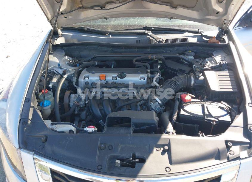 Photo 10 of 2010 Honda Accord 2.4 EX-L (VIN 1HGCP2F84AA024686)