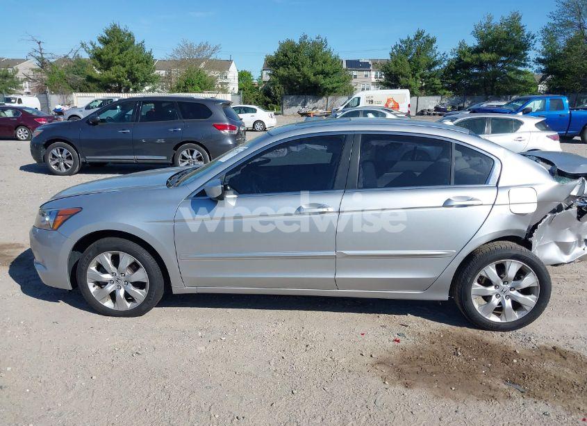 Photo 14 of 2010 Honda Accord 2.4 EX-L (VIN 1HGCP2F84AA024686)