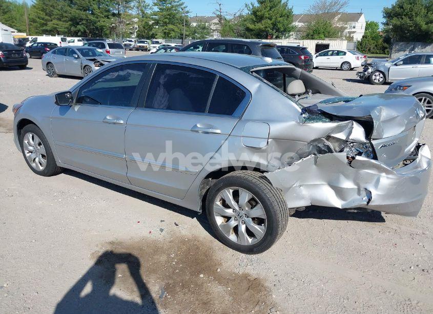 Photo 3 of 2010 Honda Accord 2.4 EX-L (VIN 1HGCP2F84AA024686)