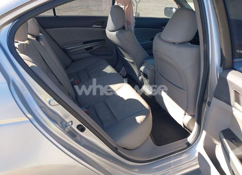 Photo 8 of 2010 Honda Accord 2.4 EX-L (VIN 1HGCP2F84AA024686)