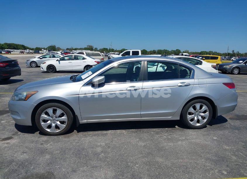 Photo 14 of 2010 Honda Accord 2.4 EX-L (VIN 1HGCP2F84AA024946)