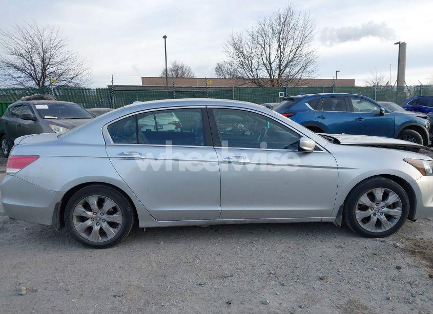 Photo 12 of 2010 Honda Accord 2.4 EX-L (VIN 1HGCP2F84AA037549)